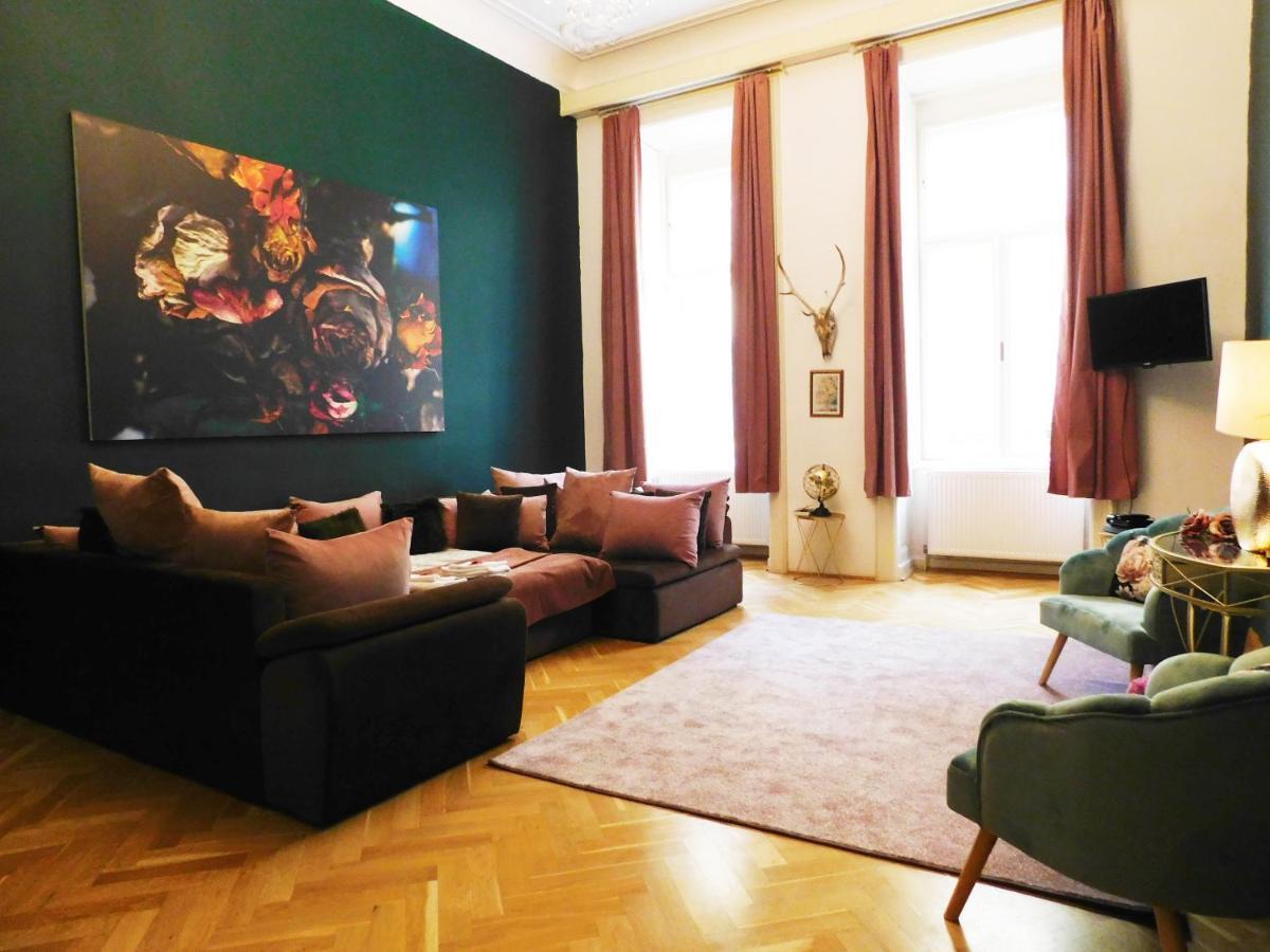 Wonder Deer Lux Apartment At The Parliament Self Check-In Budapest Eksteriør bilde