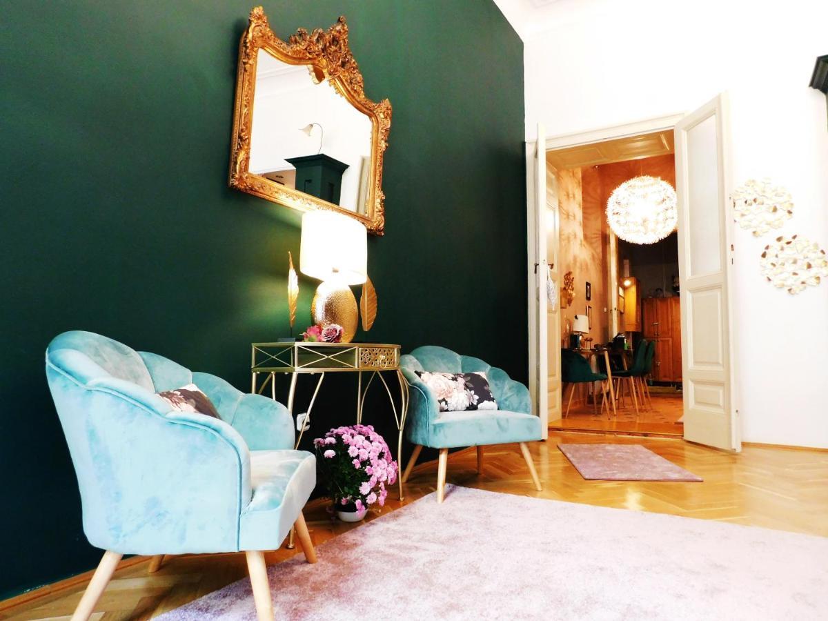 Wonder Deer Lux Apartment At The Parliament Self Check-In Budapest Eksteriør bilde